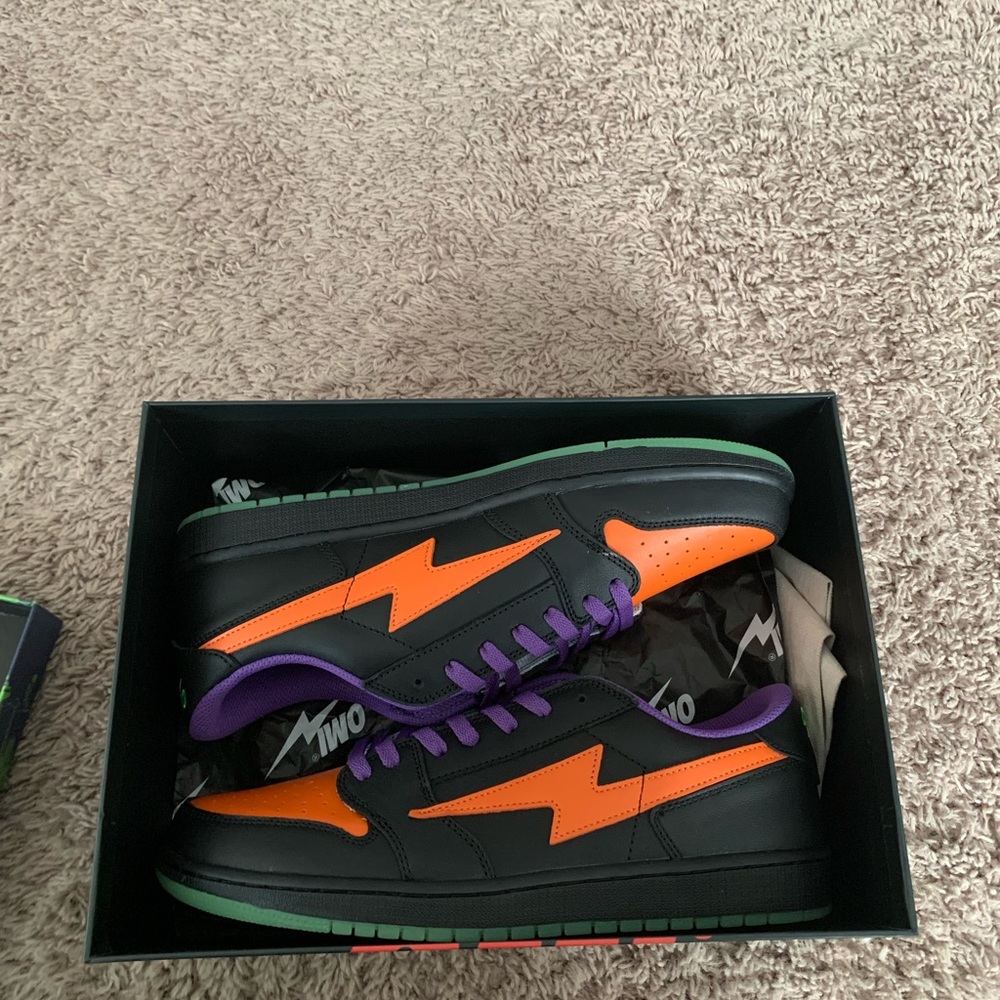 Air Omi Kiy Low 1 Size 12 New Halloween